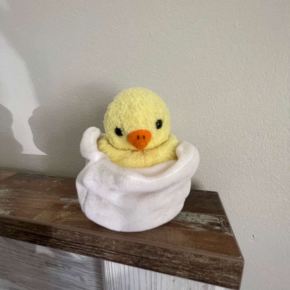Ty Beanie Babies Eggbert The Baby Chick